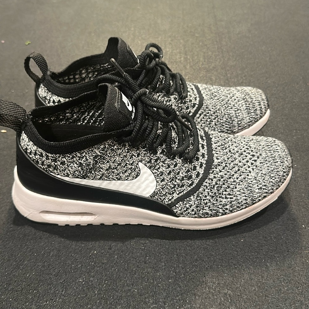 Nike air max Thea ultra knit black and white  sneakers
